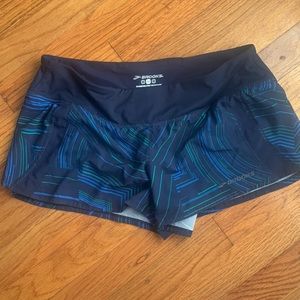 Brooks 2 inch running shorts. Build in liner.